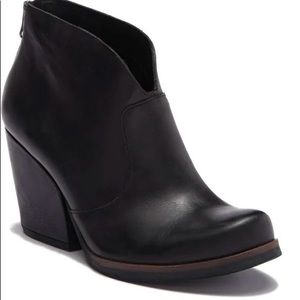 Korks Gemini booties